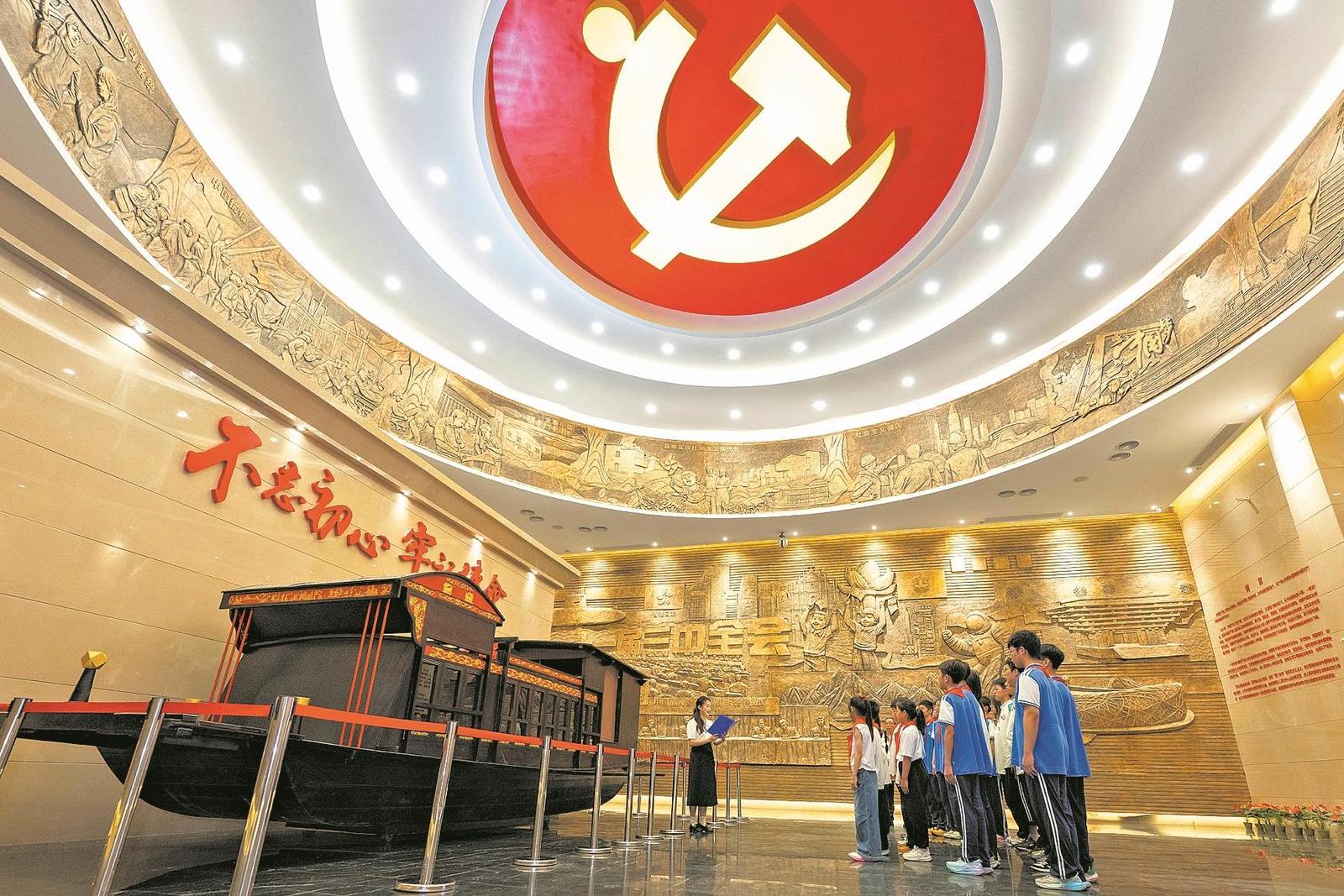 走进红色课堂 感悟初心使命-襄阳日报-2026-06-27-01(简图).jpg